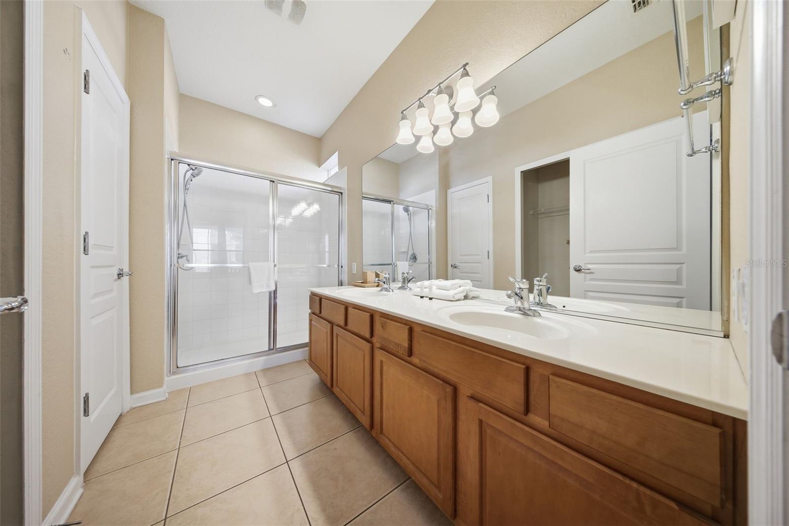 Image 25 of 97 For 2621 Archfeld Boulevard