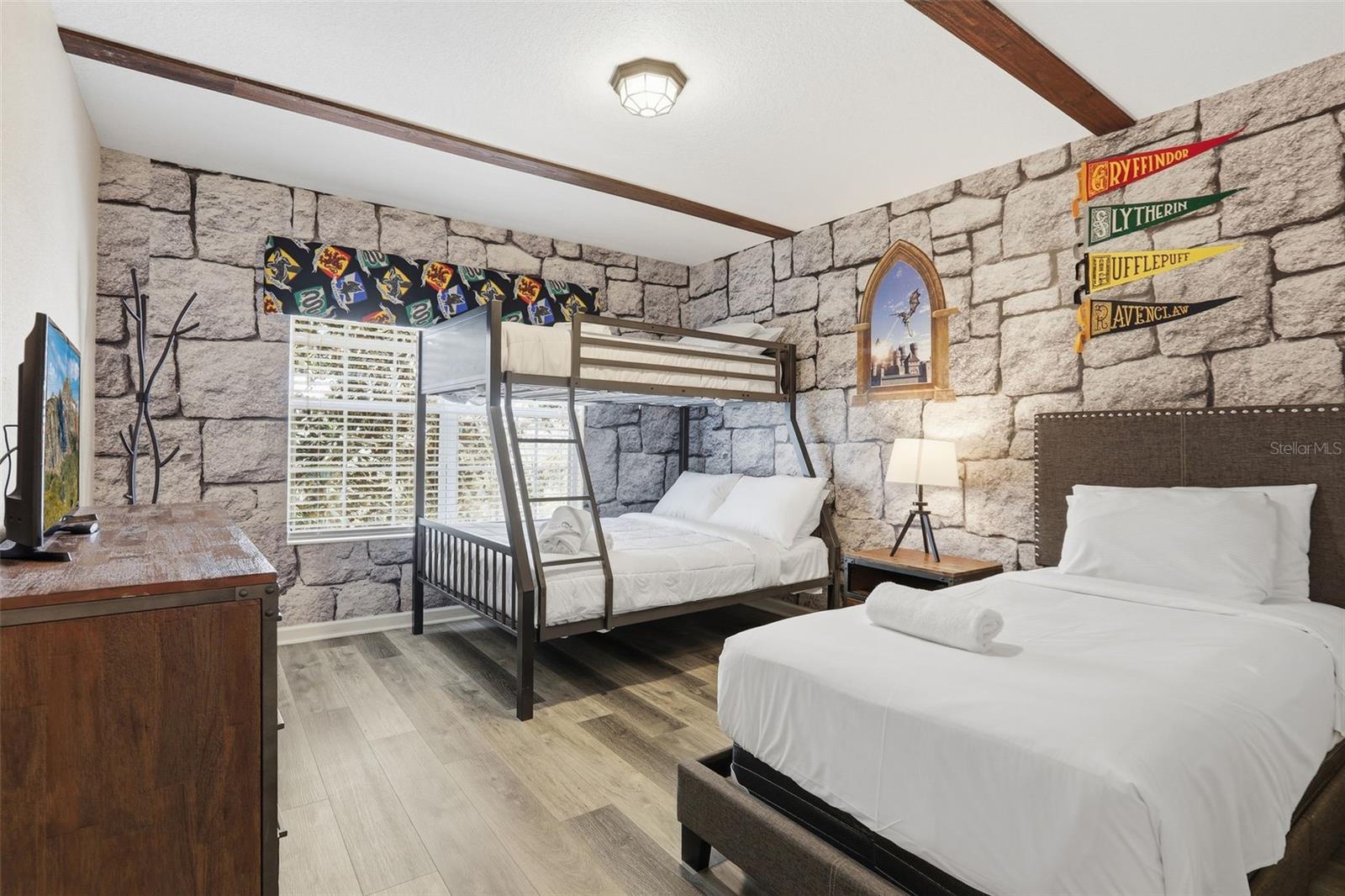 Image 28 of 97 For 2621 Archfeld Boulevard