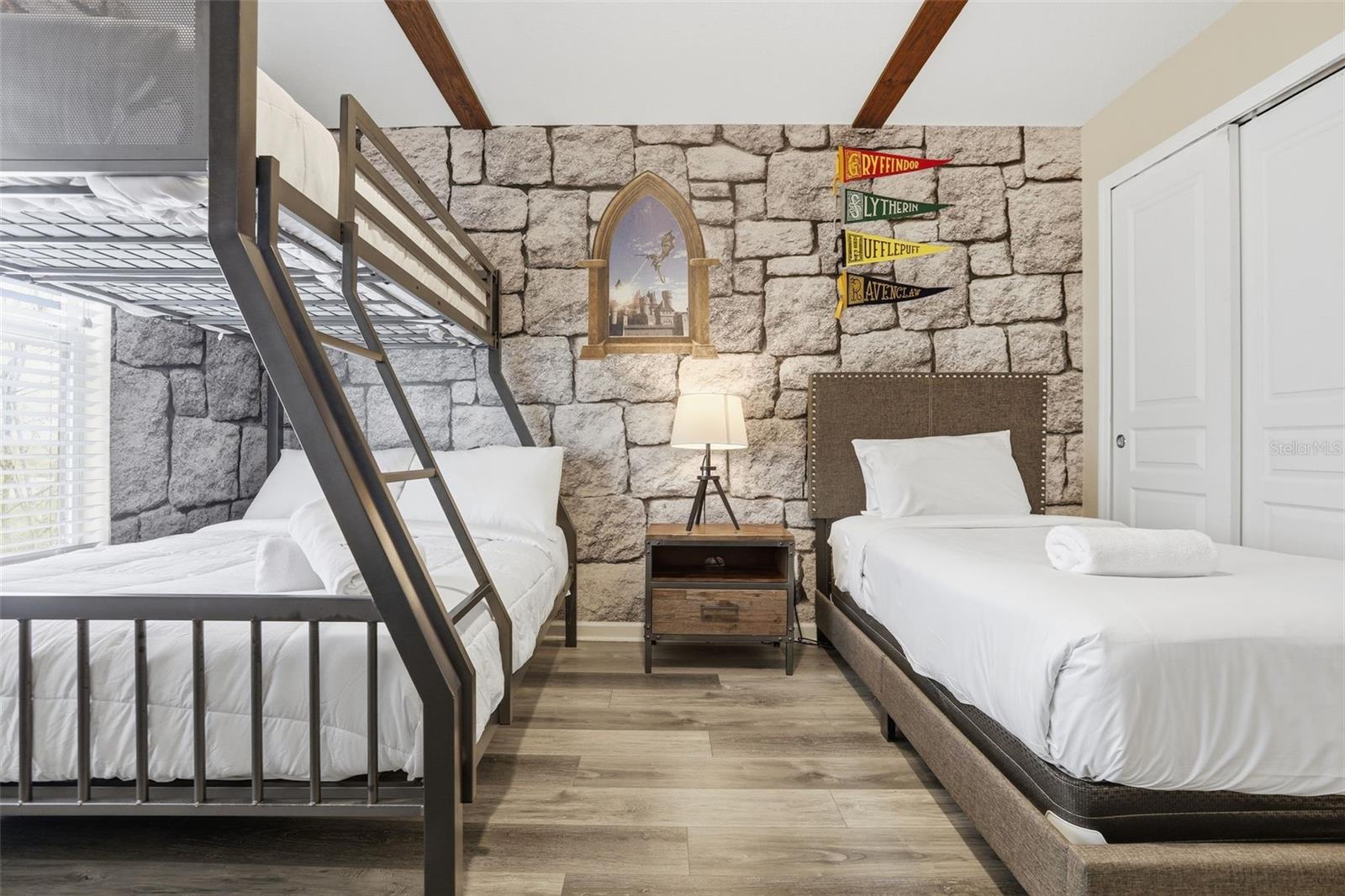 Image 29 of 97 For 2621 Archfeld Boulevard