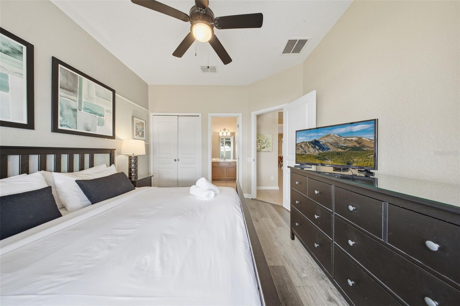 Image 35 of 97 For 2621 Archfeld Boulevard