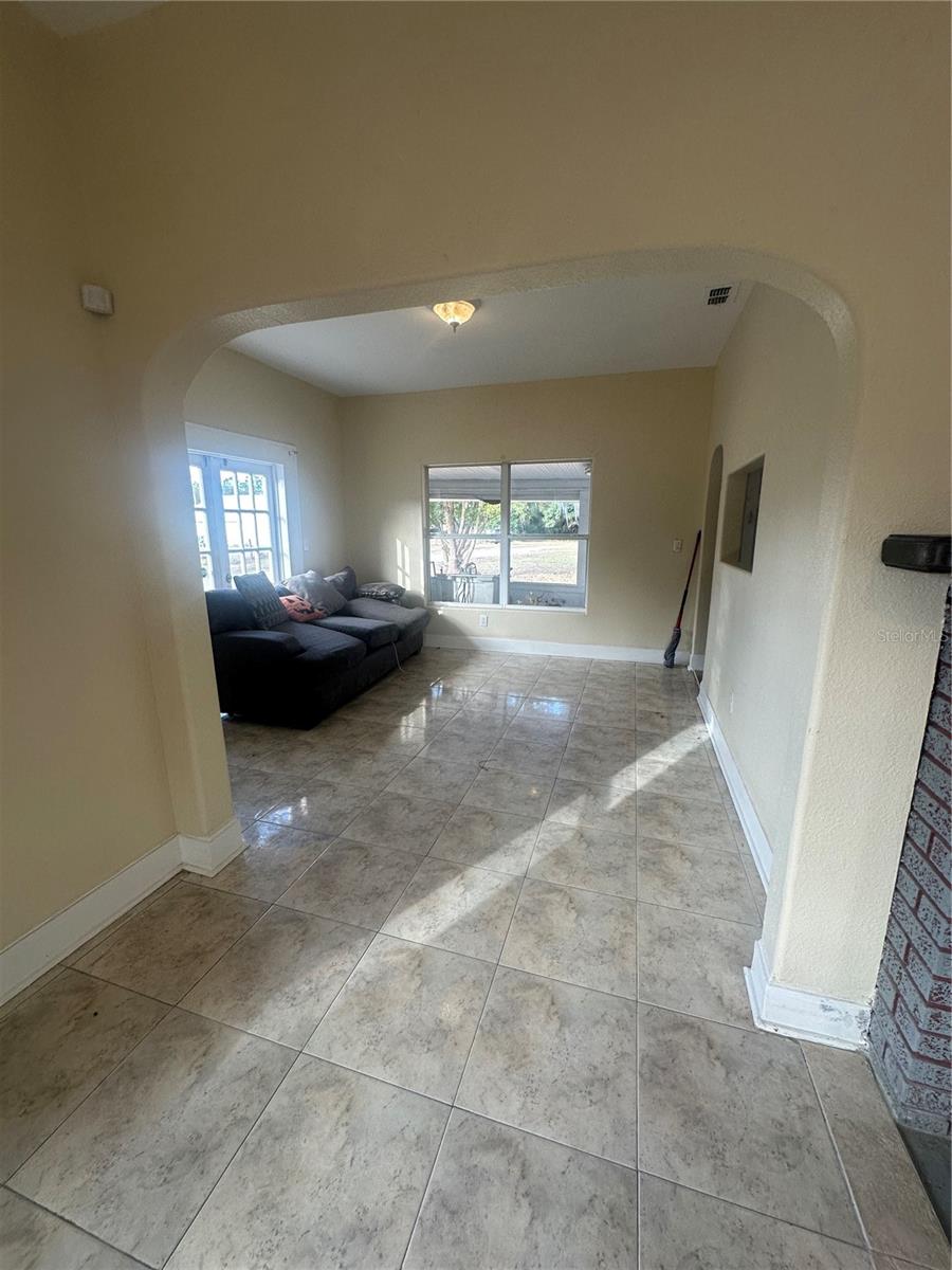 Image 5 of 11 For 738 Dean Road