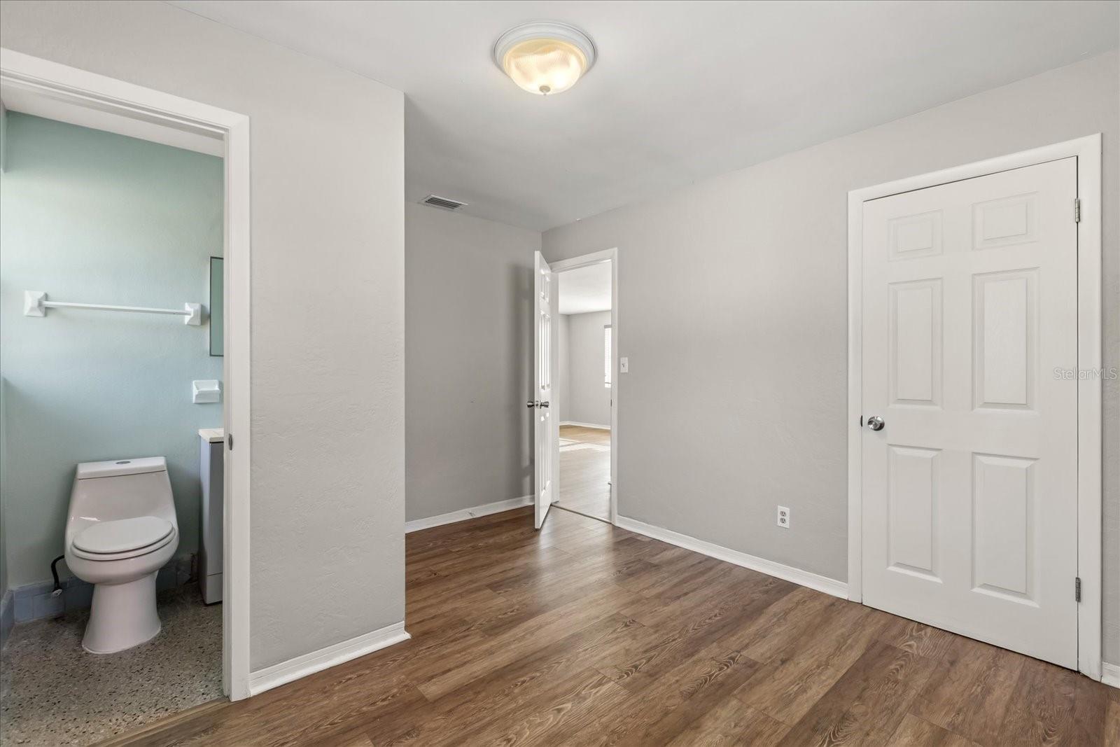 Image 17 of 20 For 225 Keech Street