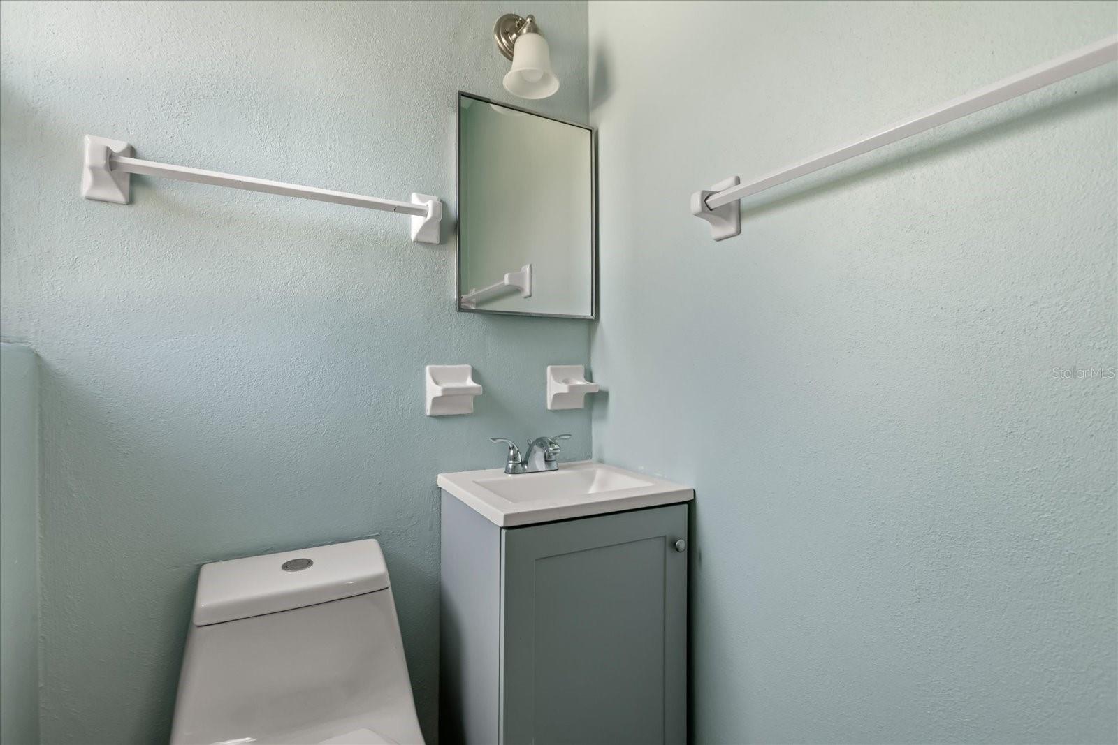 Image 18 of 20 For 225 Keech Street