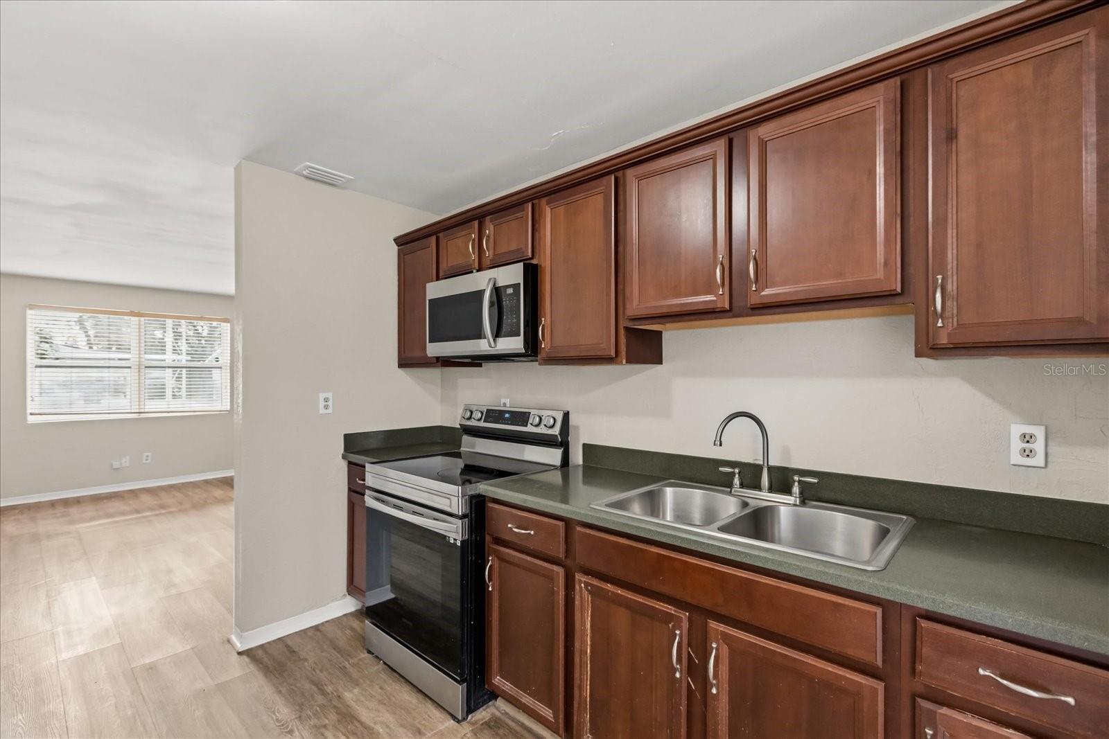 Image 8 of 20 For 225 Keech Street