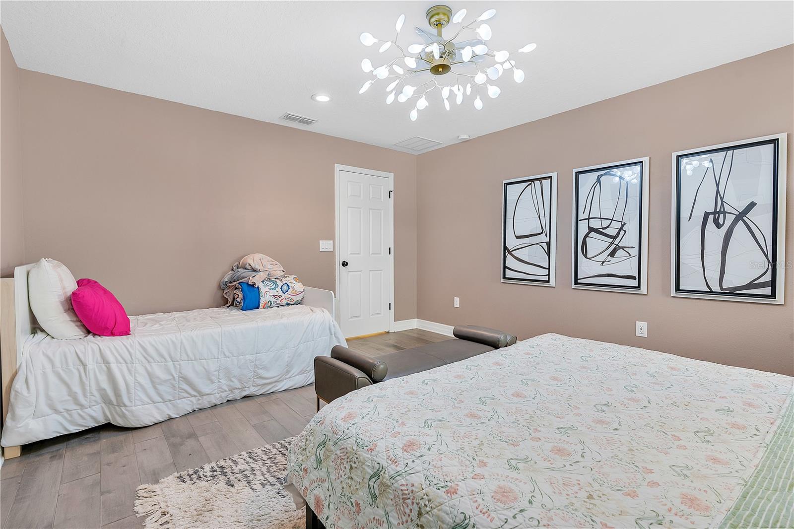 Image 13 of 38 For 3111 Stonegate Drive