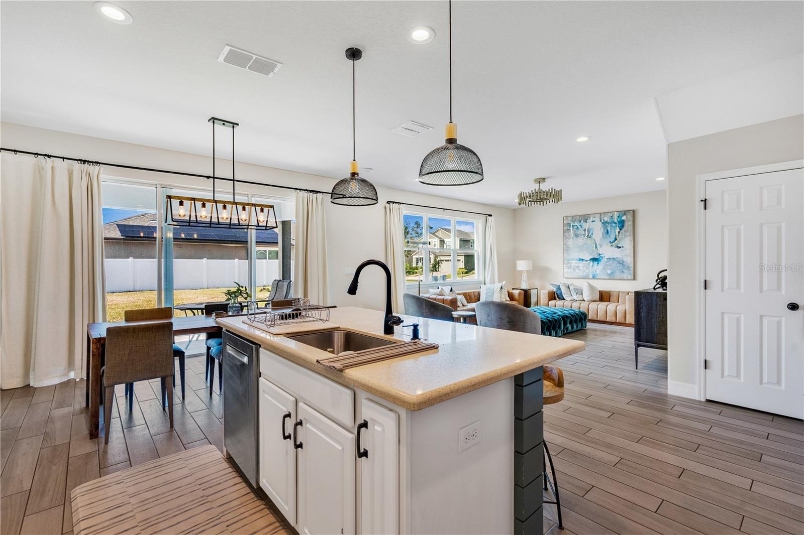 Image 9 of 38 For 3111 Stonegate Drive