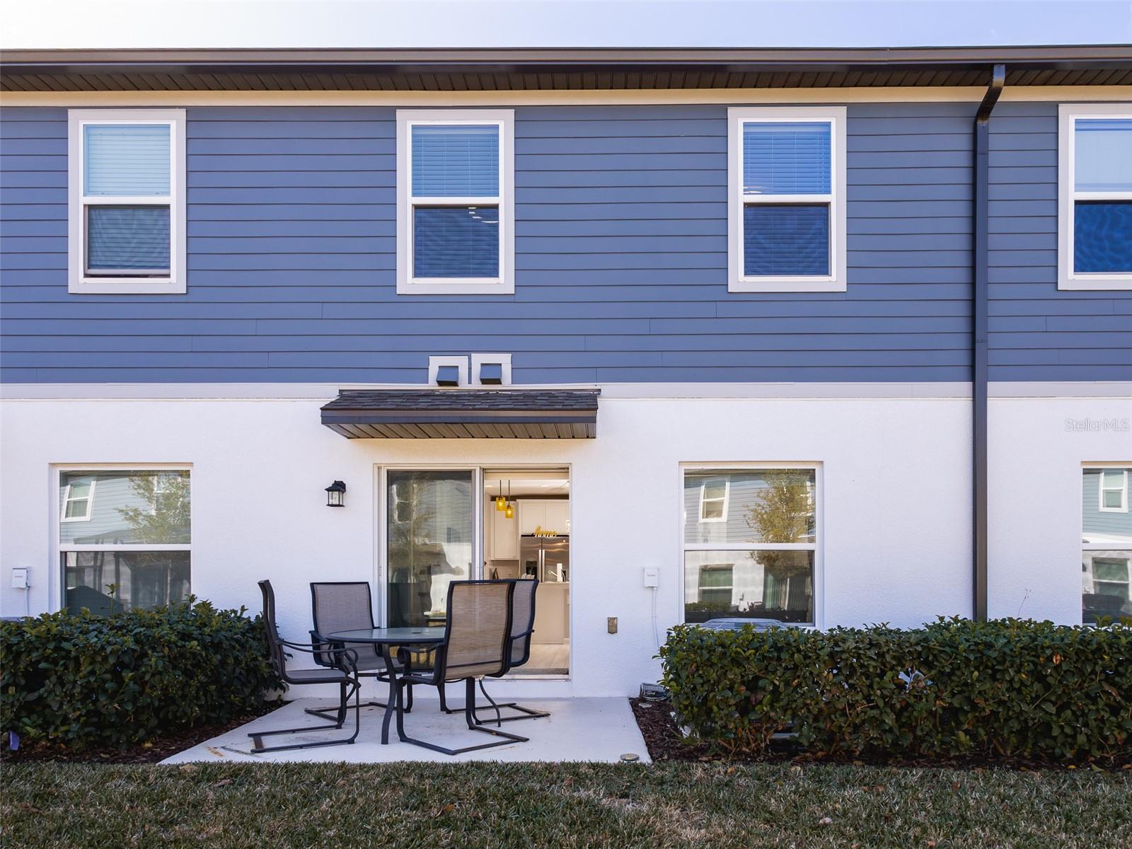 Image 13 of 43 For 152 Cape Honeysuckle Place