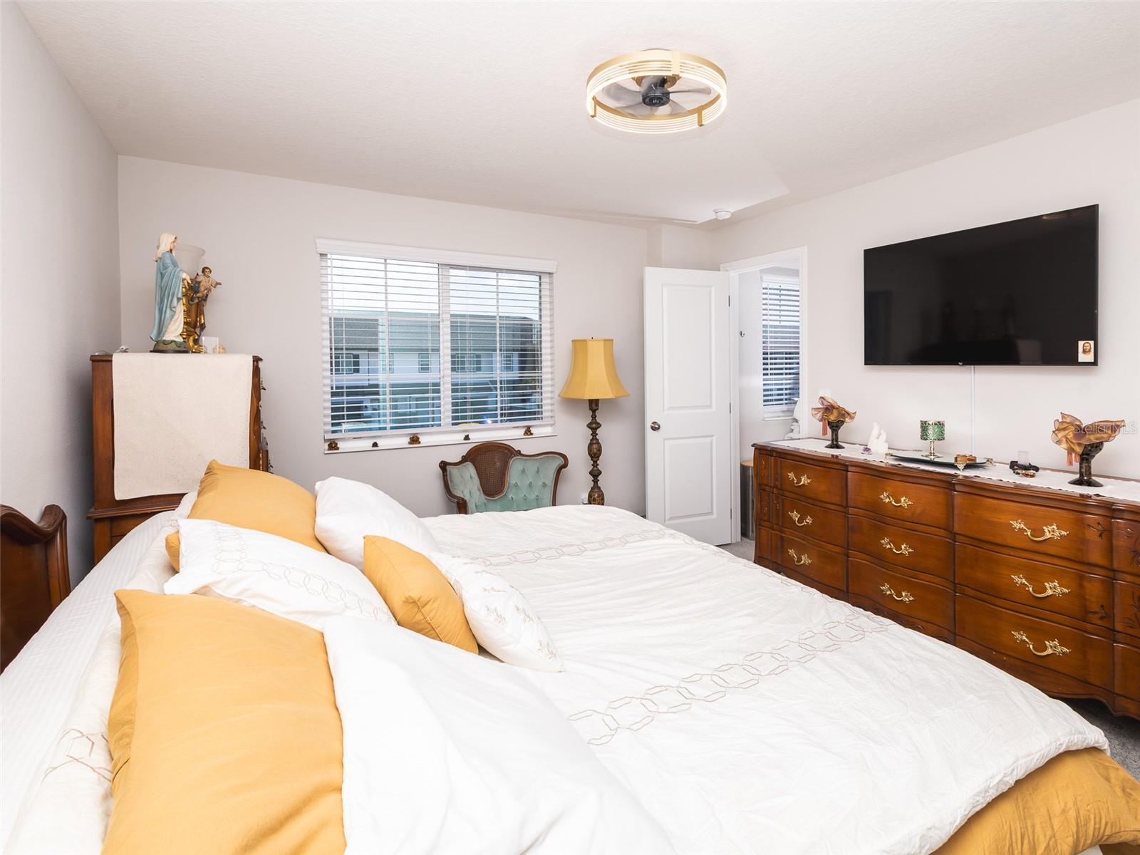 Image 16 of 43 For 152 Cape Honeysuckle Place