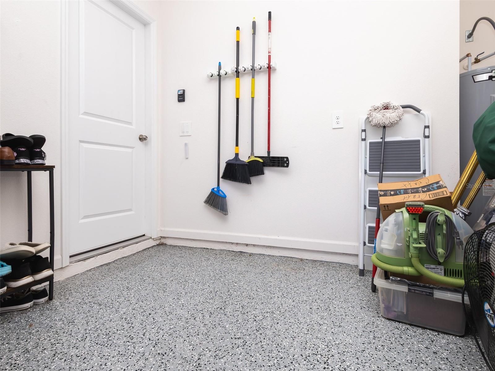 Image 30 of 43 For 152 Cape Honeysuckle Place