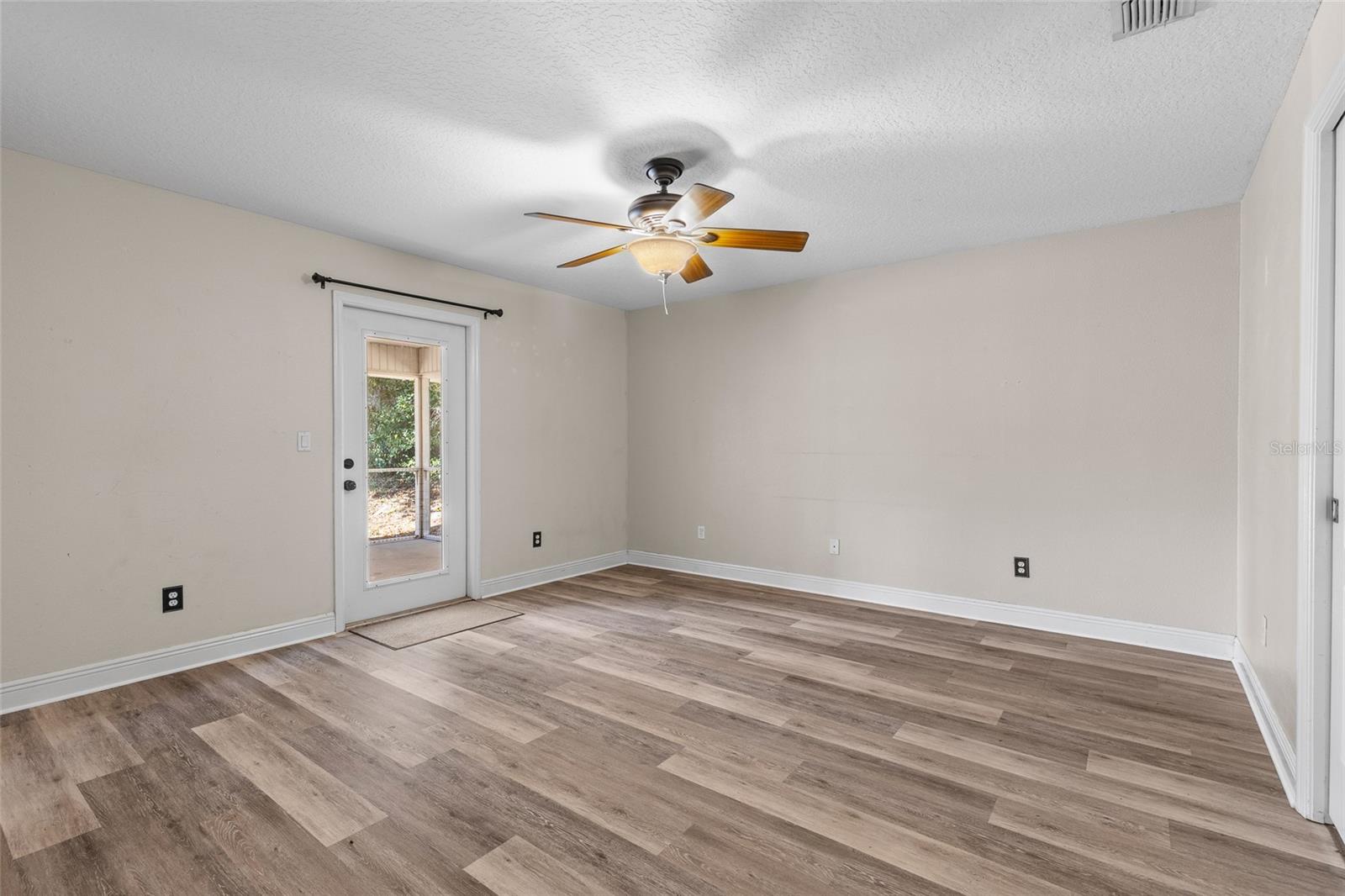 Image 14 of 32 For 5290 Seminole Avenue