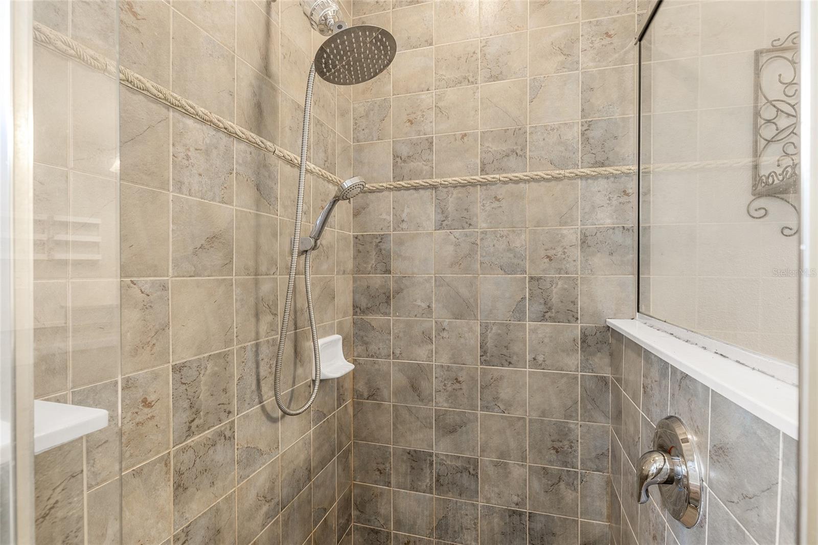 Image 18 of 32 For 5290 Seminole Avenue