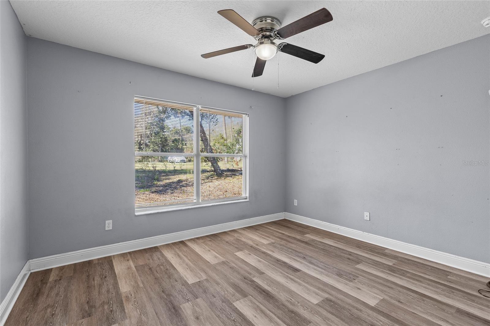 Image 20 of 32 For 5290 Seminole Avenue