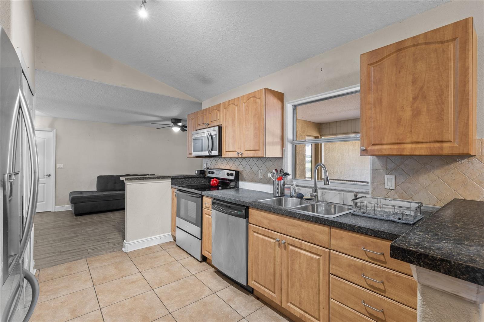 Image 9 of 32 For 5290 Seminole Avenue