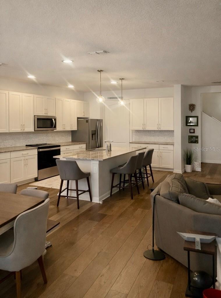 Image 3 of 10 For 2583 Circolo Lane