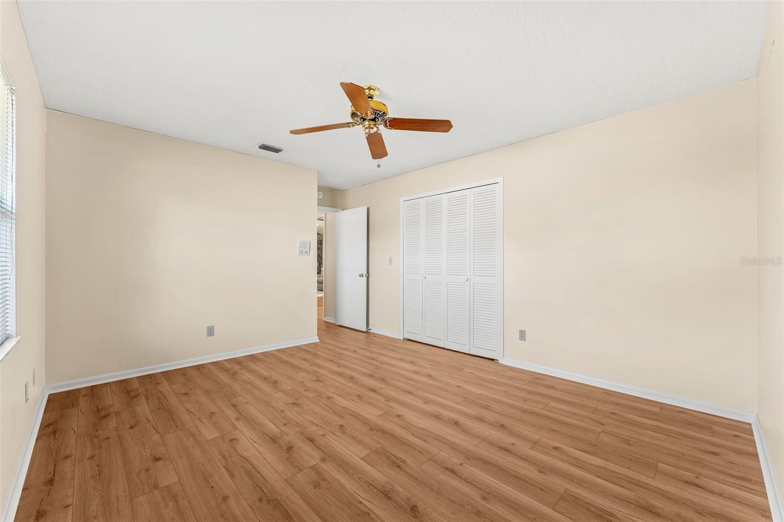 Image 25 of 58 For 2213 Woodlawn Circle