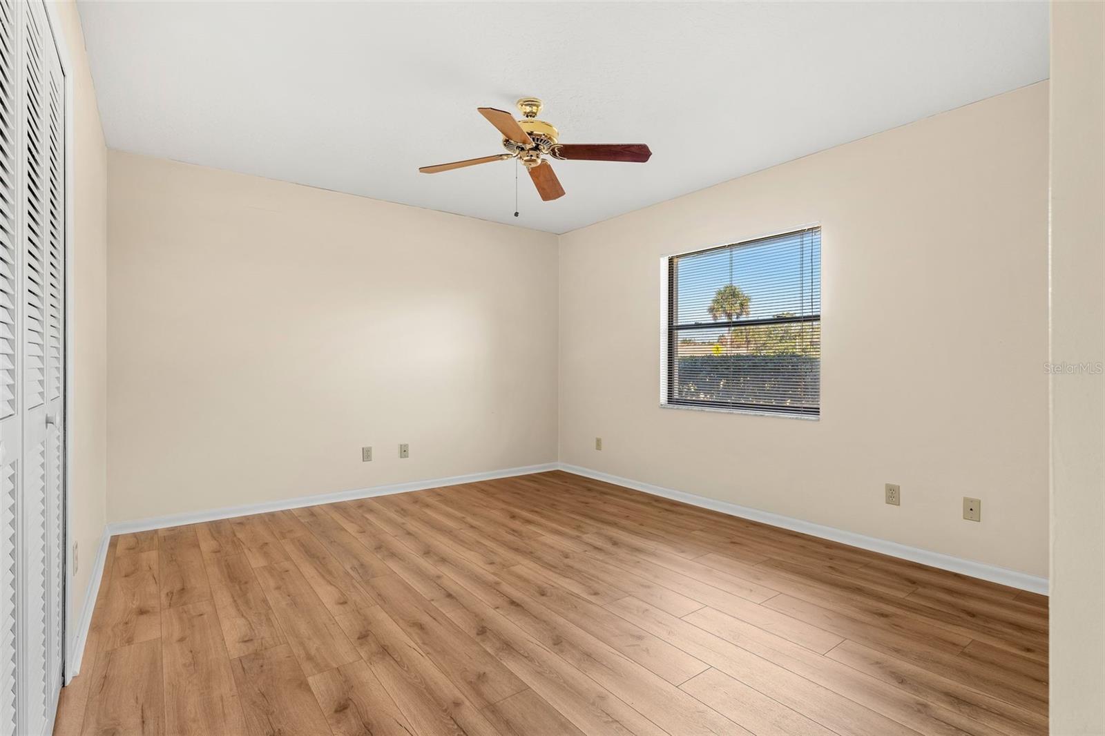 Image 26 of 58 For 2213 Woodlawn Circle