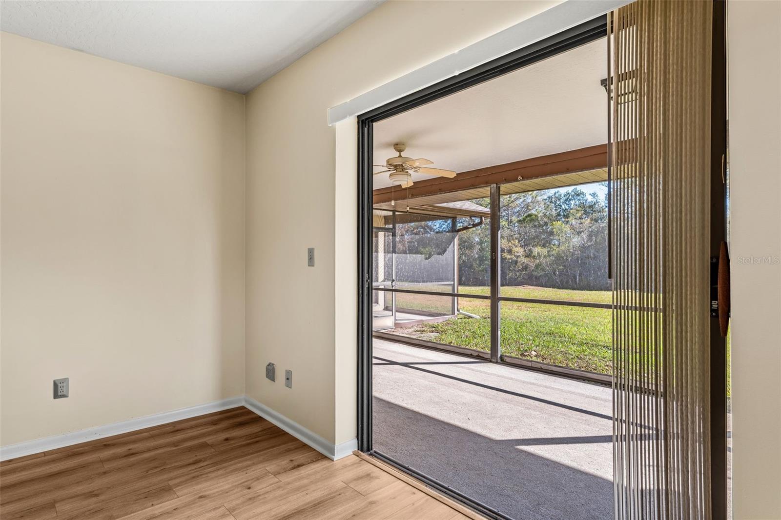 Image 27 of 58 For 2213 Woodlawn Circle