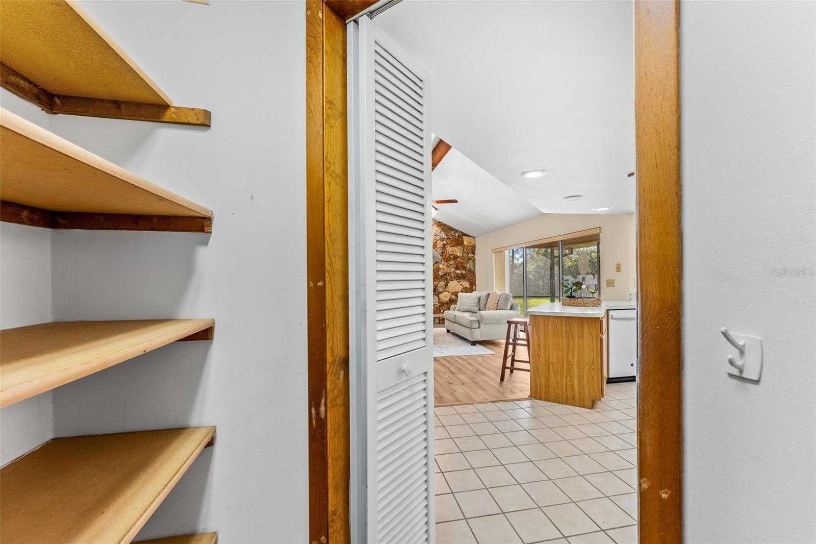 Image 35 of 58 For 2213 Woodlawn Circle