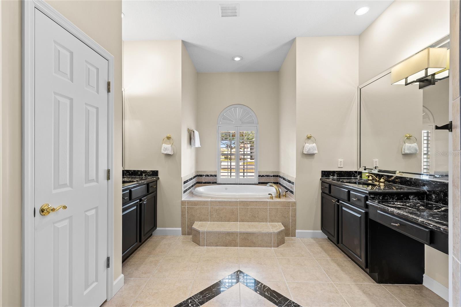 Image 25 of 52 For 1704 Kersley Circle