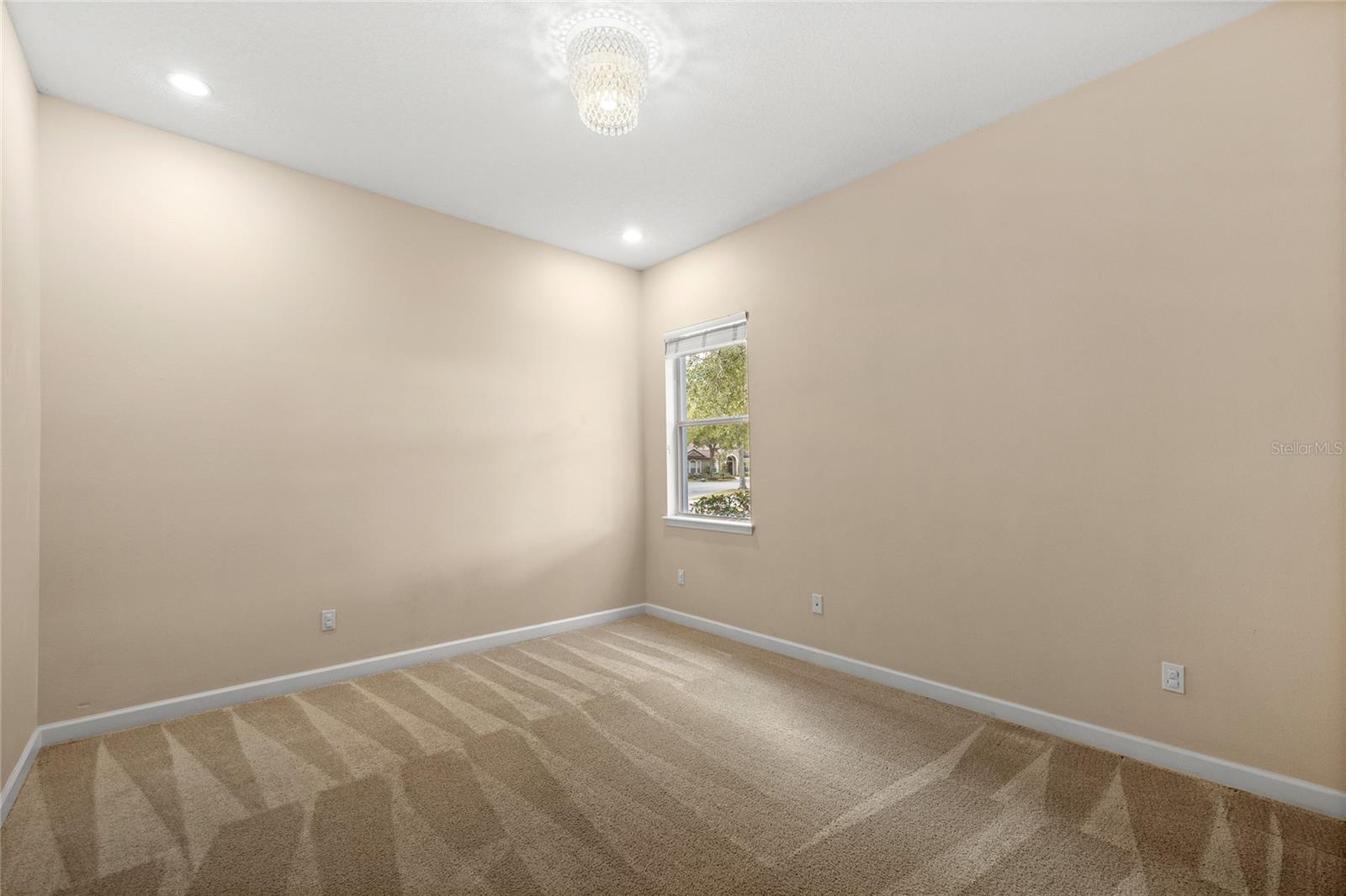 Image 29 of 52 For 1704 Kersley Circle