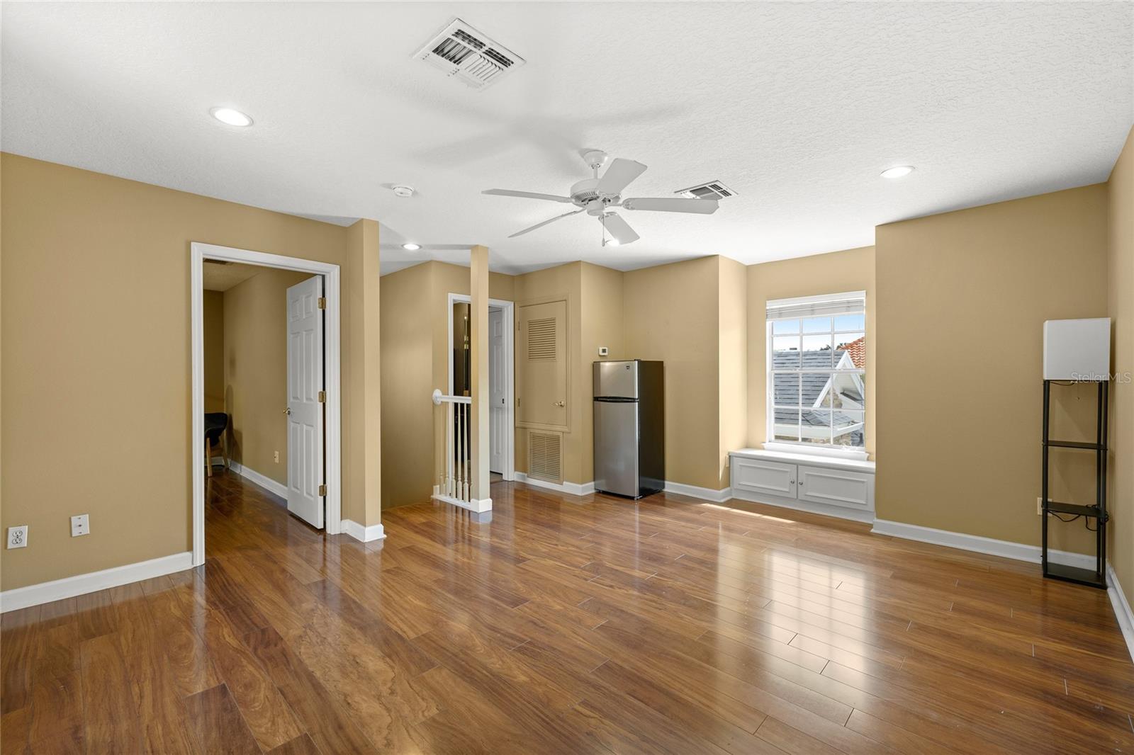 Image 35 of 52 For 1704 Kersley Circle