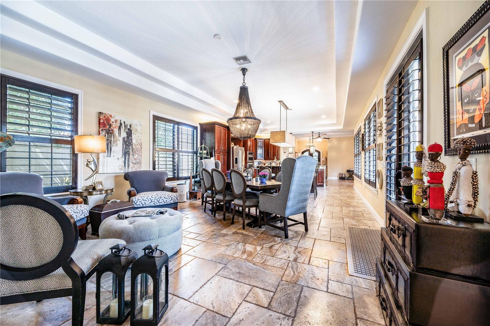 Listing photo id 9 for 1570 Palmer Avenue