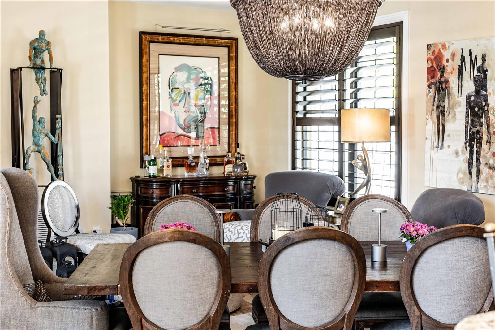 Listing photo id 10 for 1570 Palmer Avenue