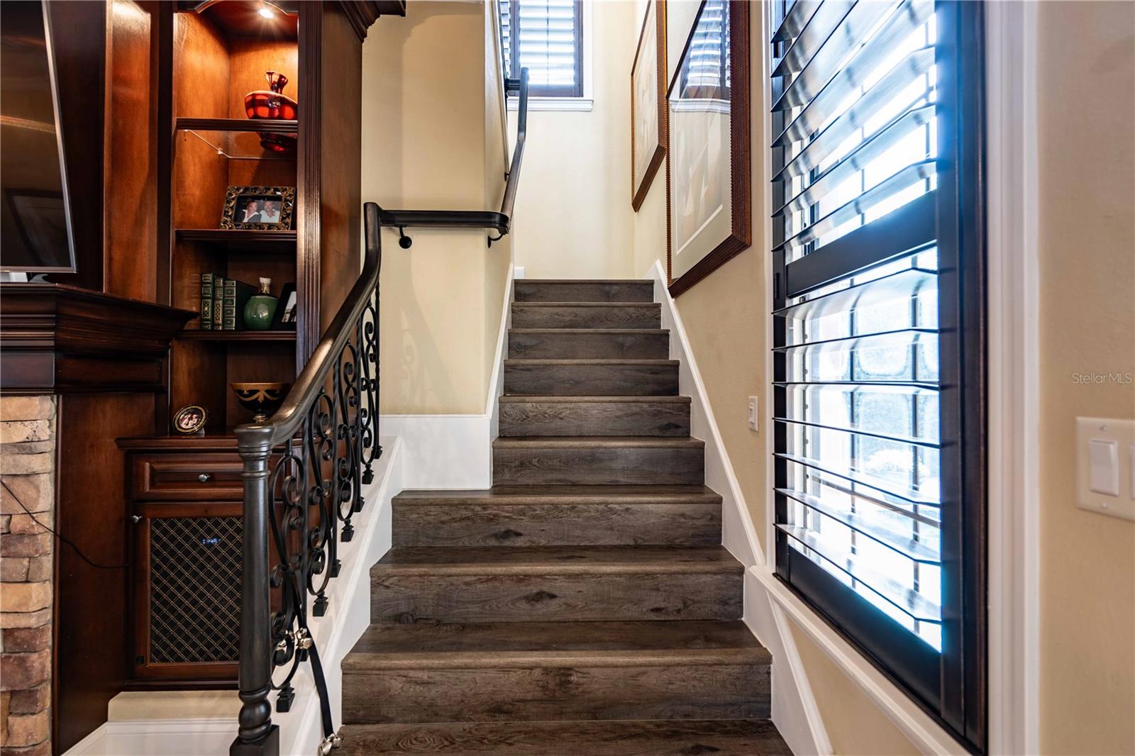 Listing photo id 16 for 1570 Palmer Avenue