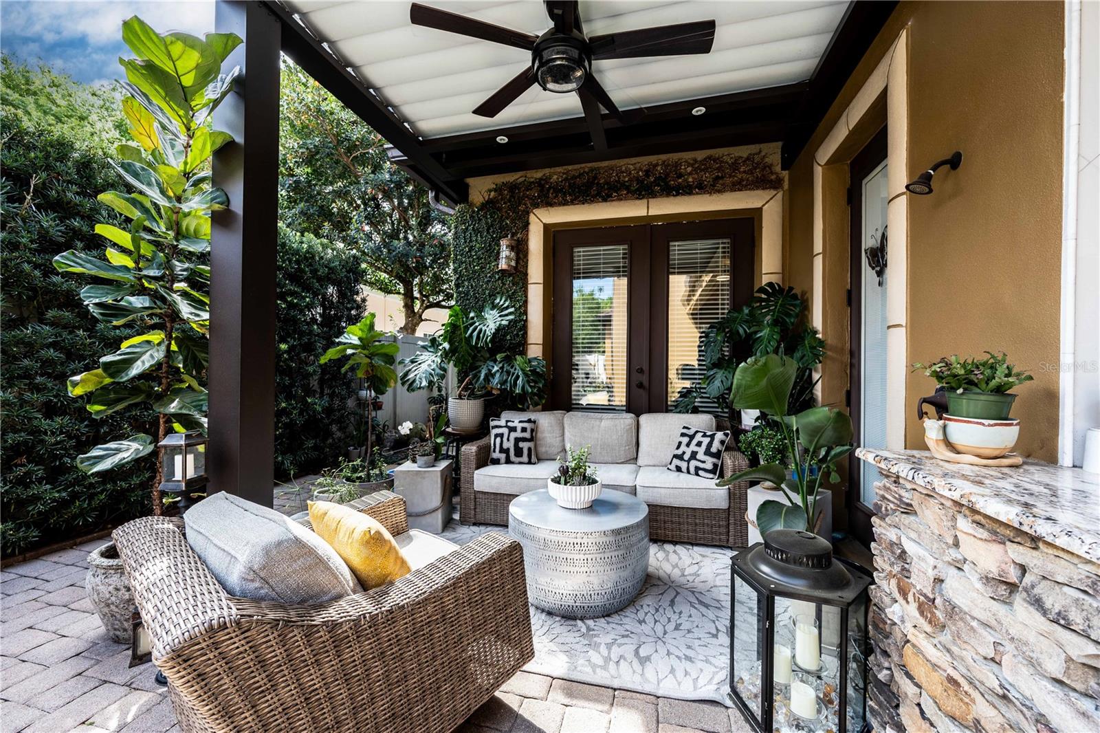 Listing photo id 27 for 1570 Palmer Avenue