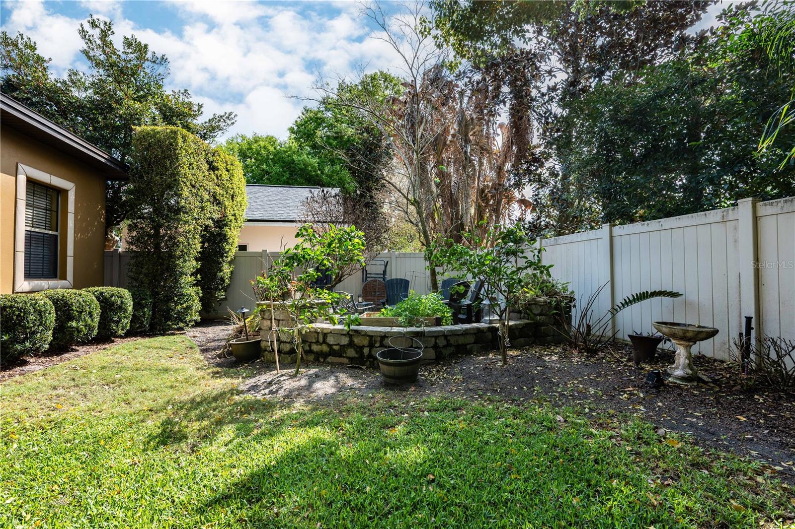 Listing photo id 31 for 1570 Palmer Avenue