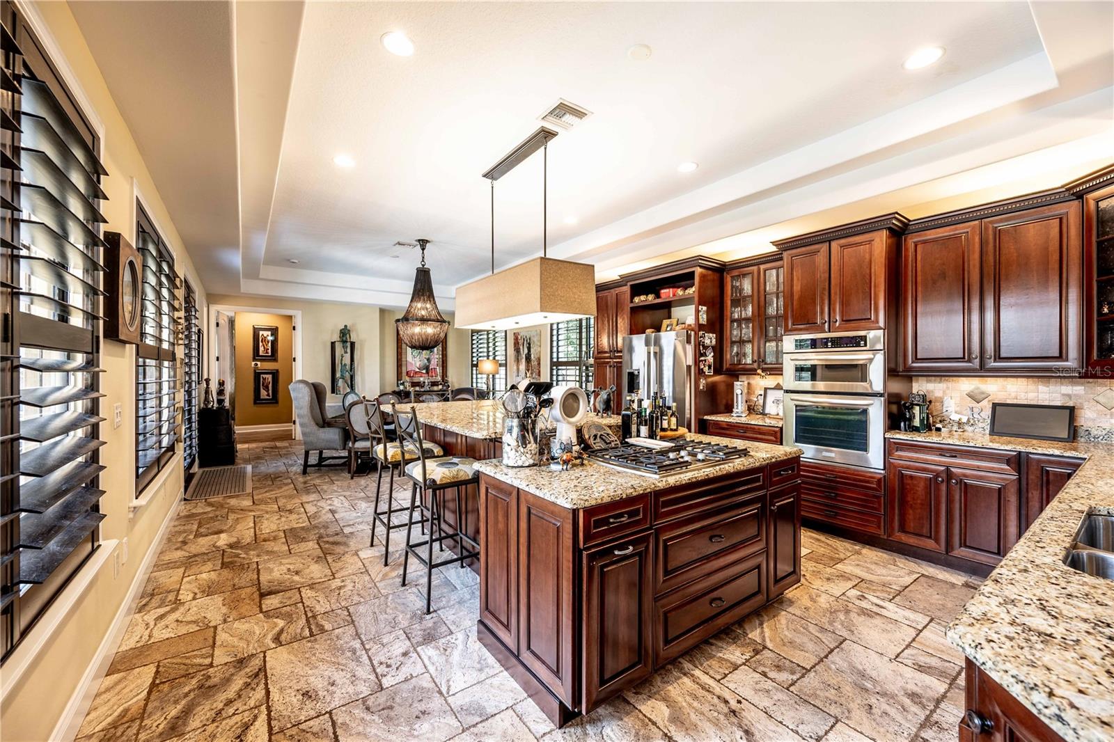 Listing photo id 5 for 1570 Palmer Avenue