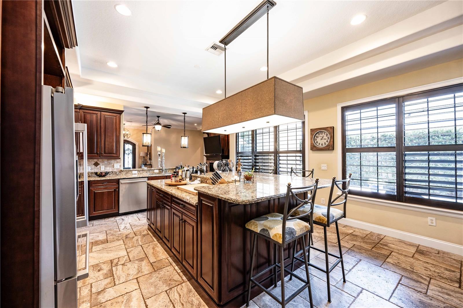 Listing photo id 7 for 1570 Palmer Avenue