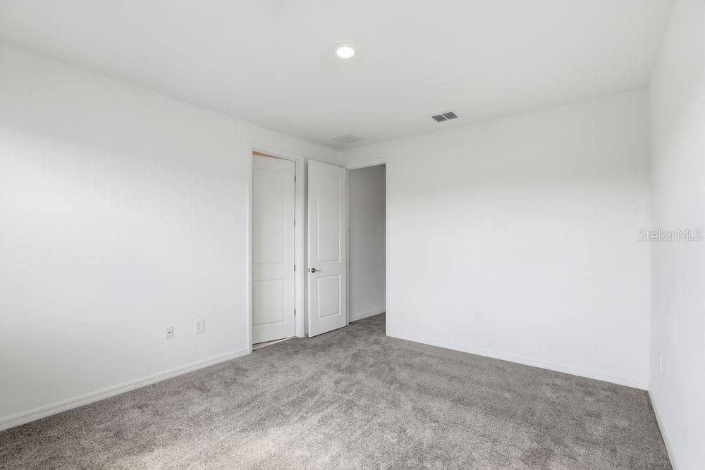 Image 18 of 49 For 14740 Field Daisy Drive