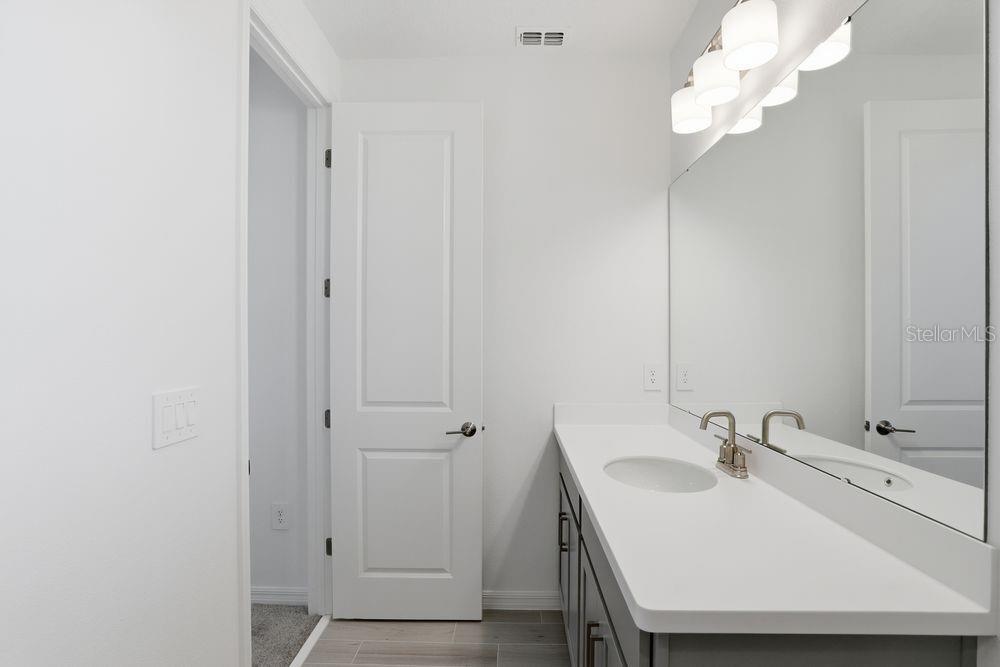 Image 30 of 49 For 14740 Field Daisy Drive