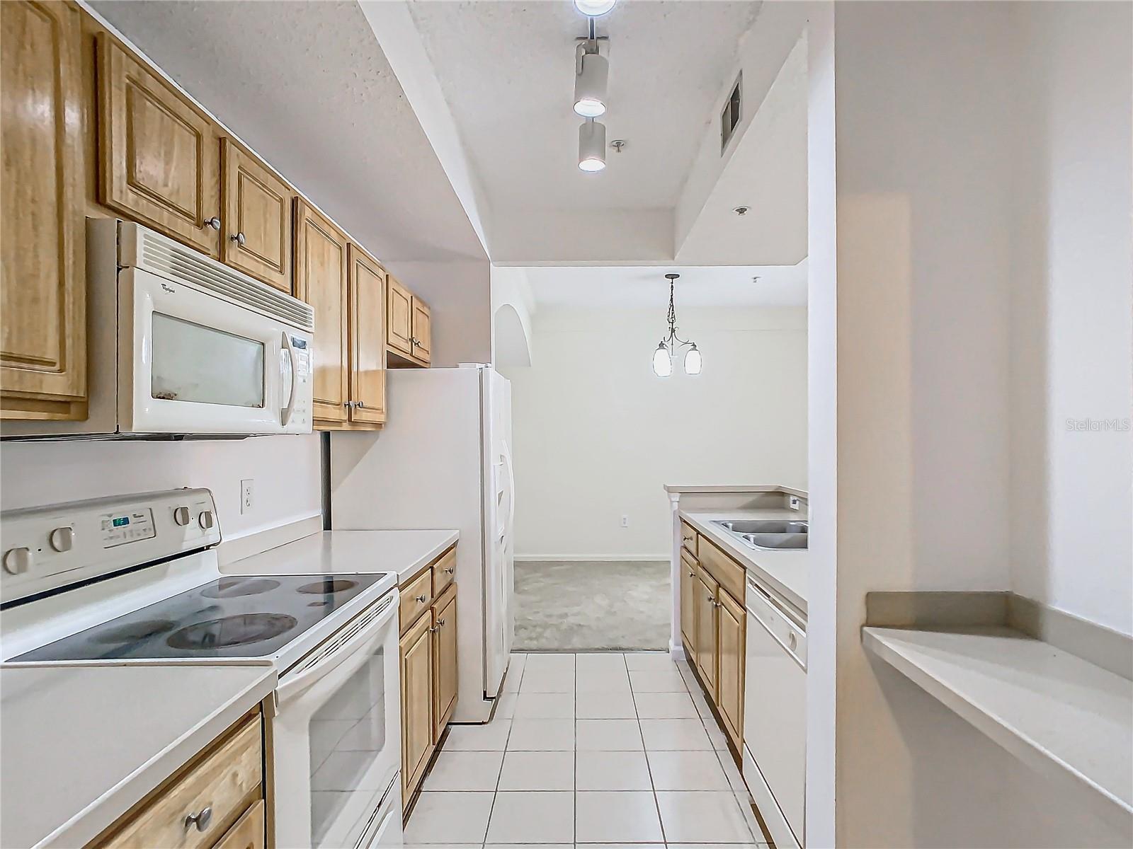 Image 10 of 29 For 12209 Wild Iris Way 103