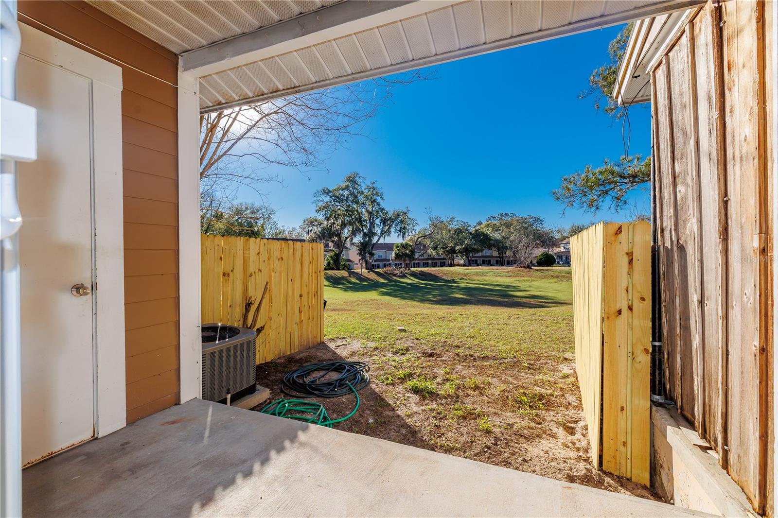 Image 14 of 16 For 6922 Woodlake Drive 103