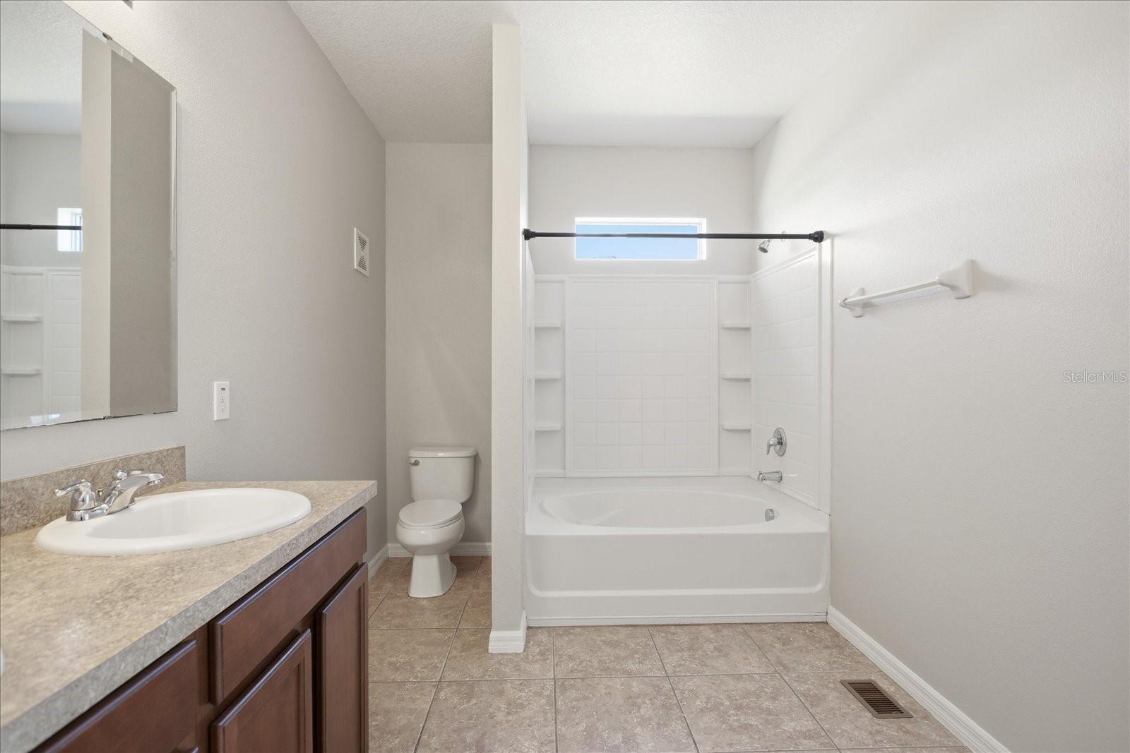 Image 16 of 32 For 6518 Goldenrod Road 58c