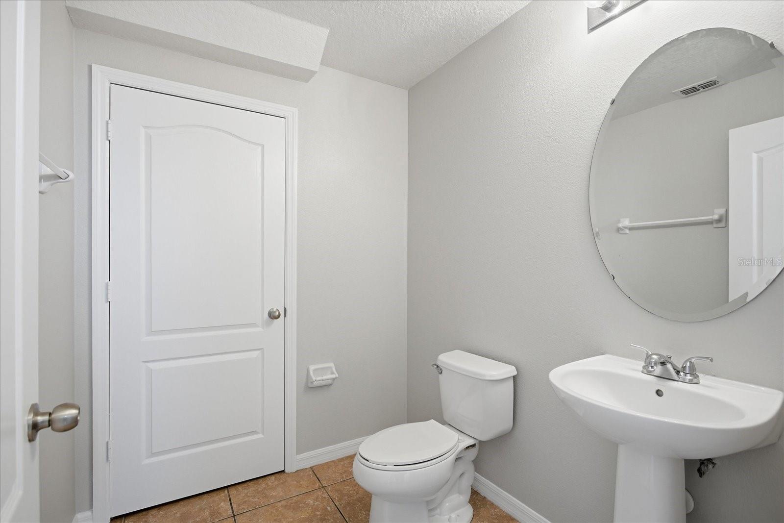 Image 21 of 32 For 6518 Goldenrod Road 58c