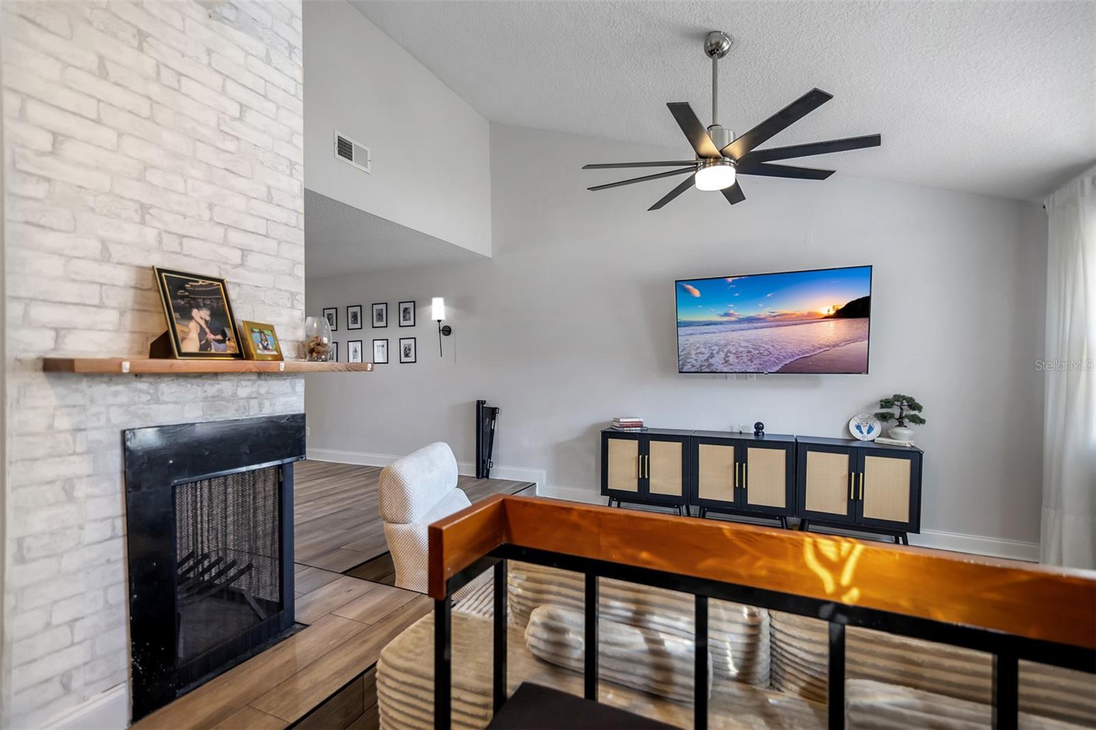 Image 13 of 33 For 872 Falkirk Drive