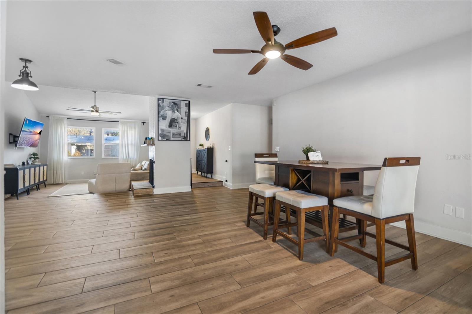 Image 14 of 33 For 872 Falkirk Drive