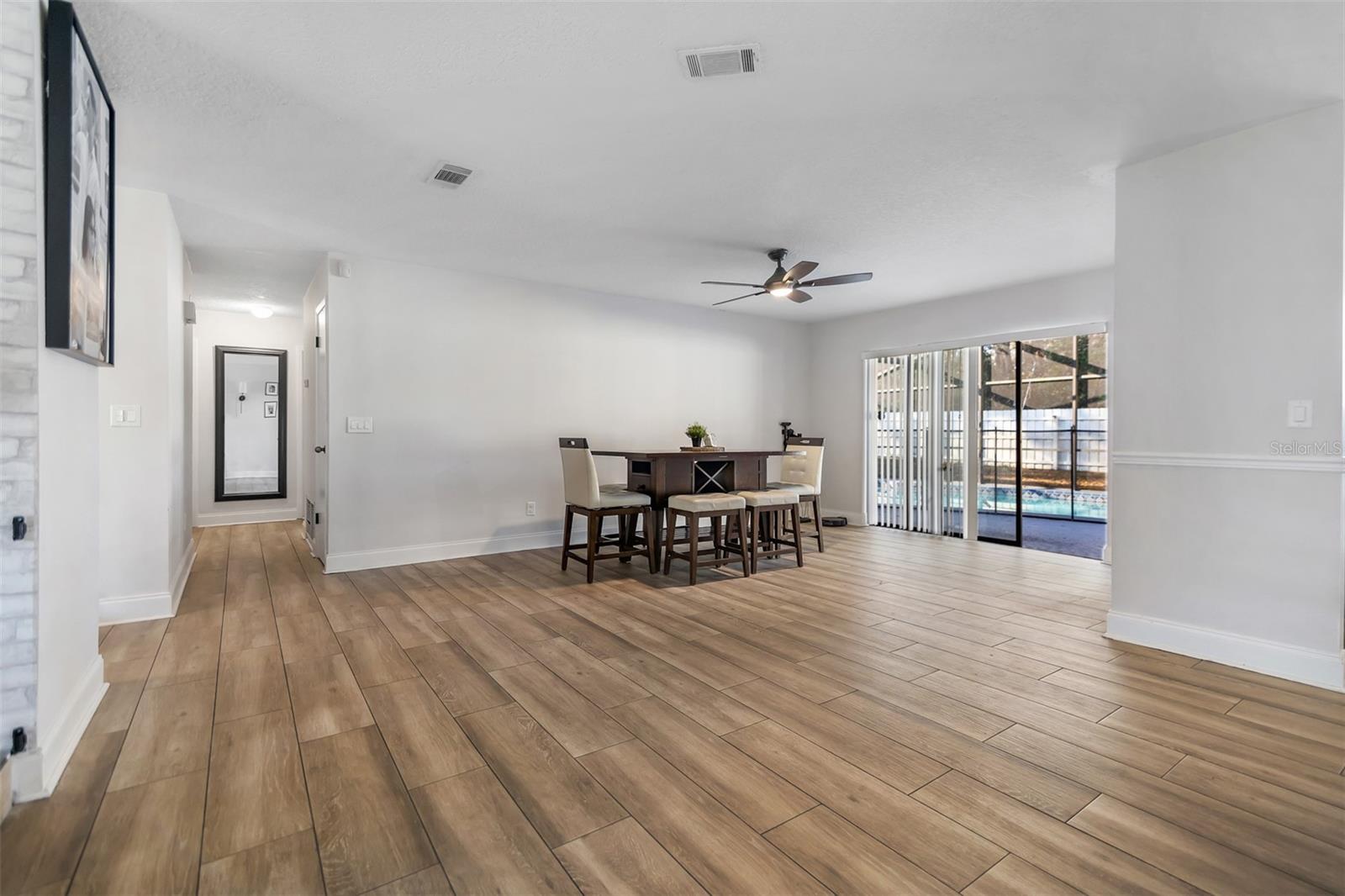 Image 15 of 33 For 872 Falkirk Drive