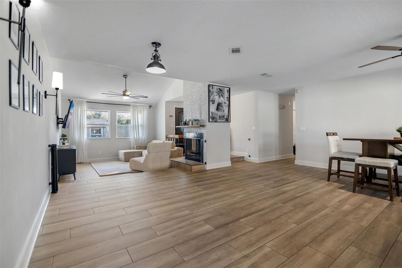 Image 16 of 33 For 872 Falkirk Drive