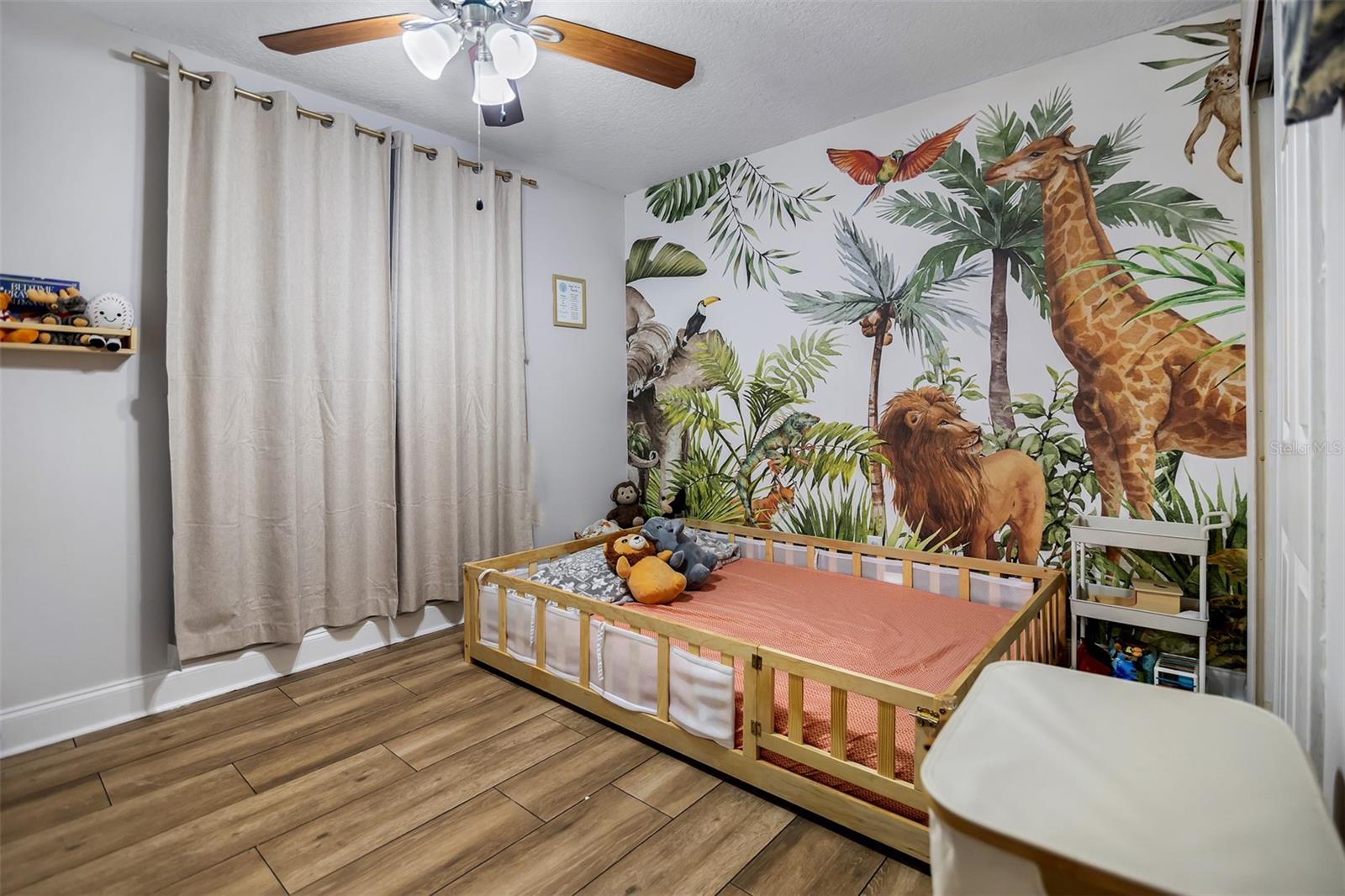 Image 22 of 33 For 872 Falkirk Drive