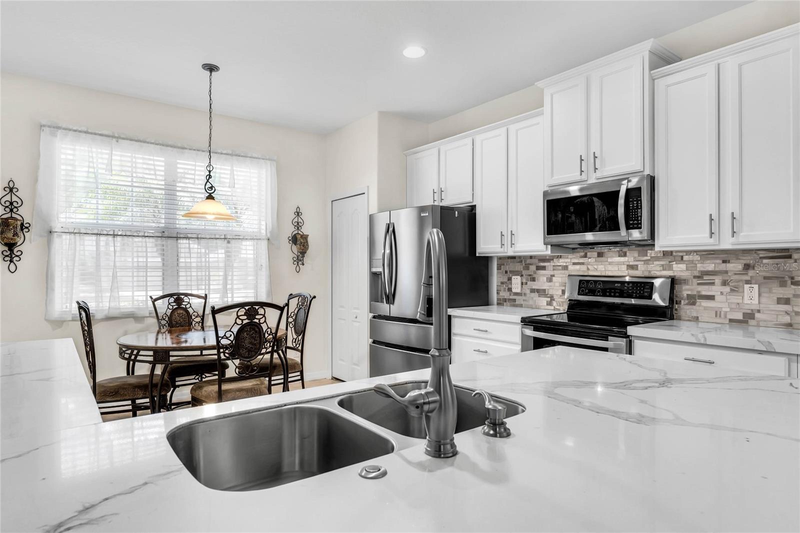 Image 5 of 50 For 3610 Caladesi Road