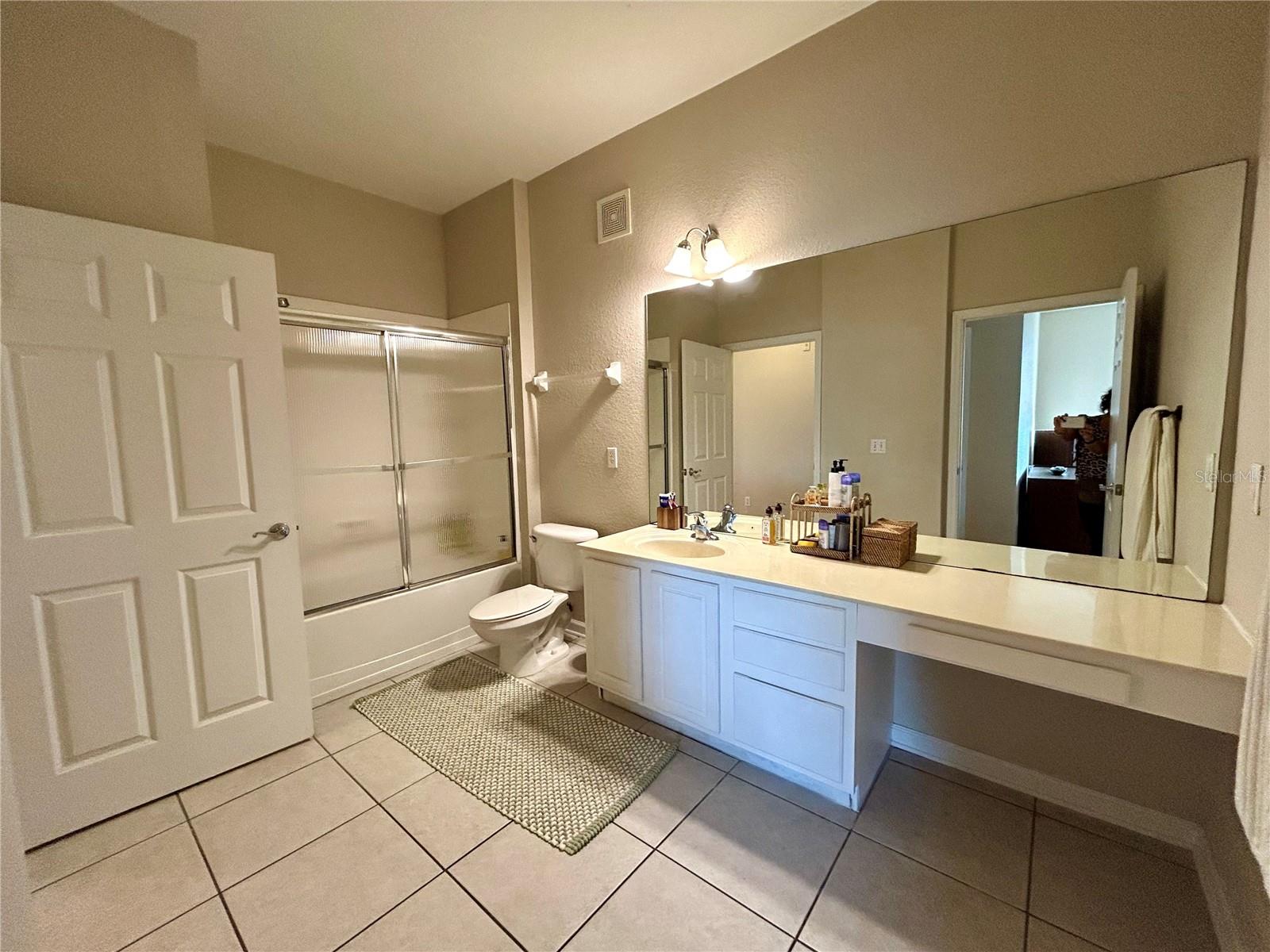 Image 11 of 22 For 6466 Cava Alta Drive 404