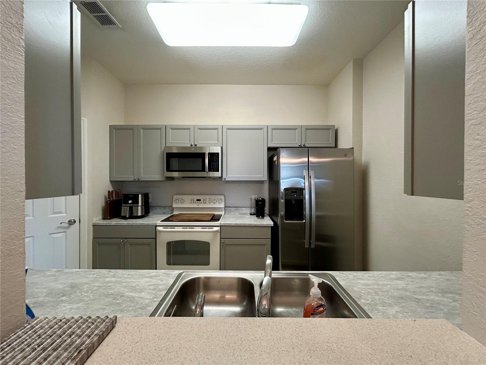 Image 8 of 22 For 6466 Cava Alta Drive 404