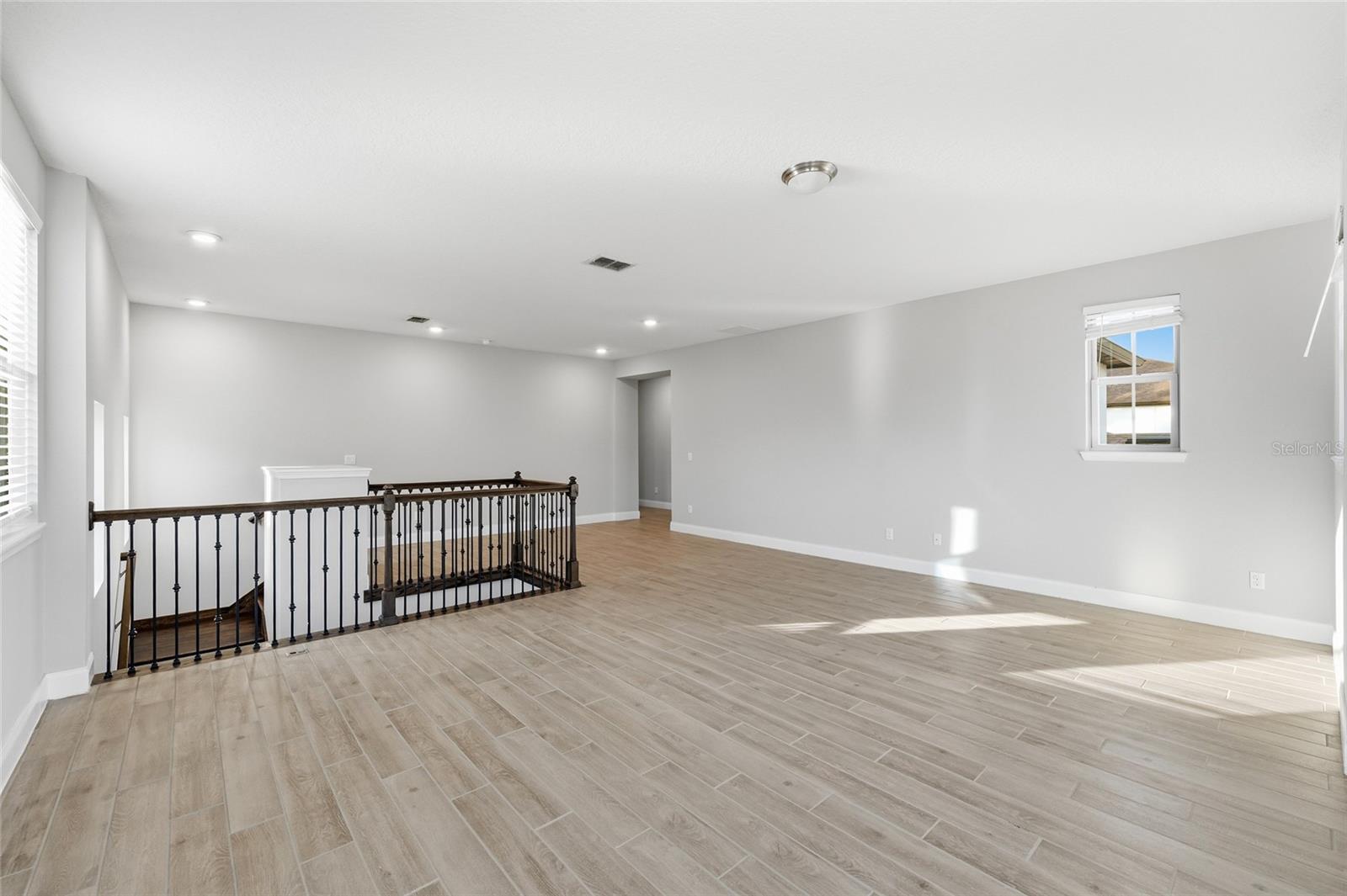 Image 11 of 27 For 8236 Procida Isle Lane