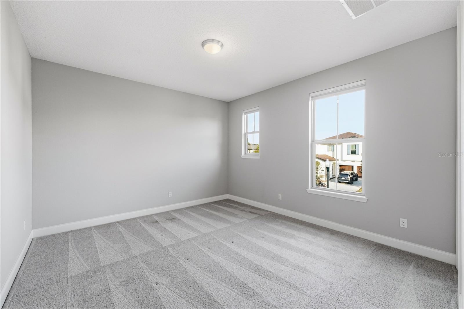 Image 13 of 27 For 8236 Procida Isle Lane