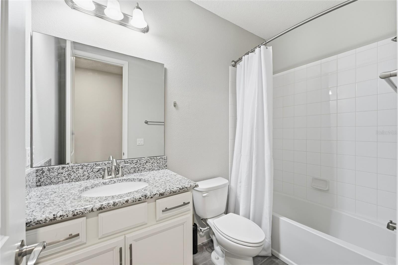 Image 14 of 27 For 8236 Procida Isle Lane