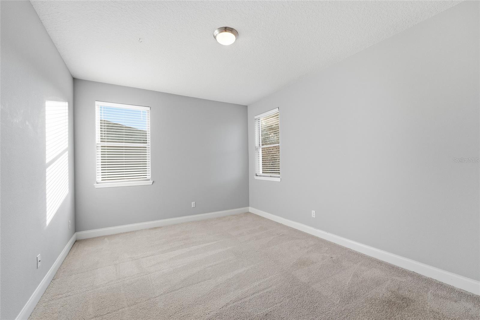 Image 18 of 27 For 8236 Procida Isle Lane